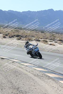 media/Dec-01-2025-Moto Forza (Mon) [[2daa91e15f]]/3-Beginner Group/Session 3 (Turn 16 Inside)/